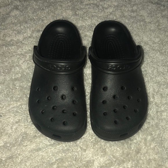 black crocs women's size 6